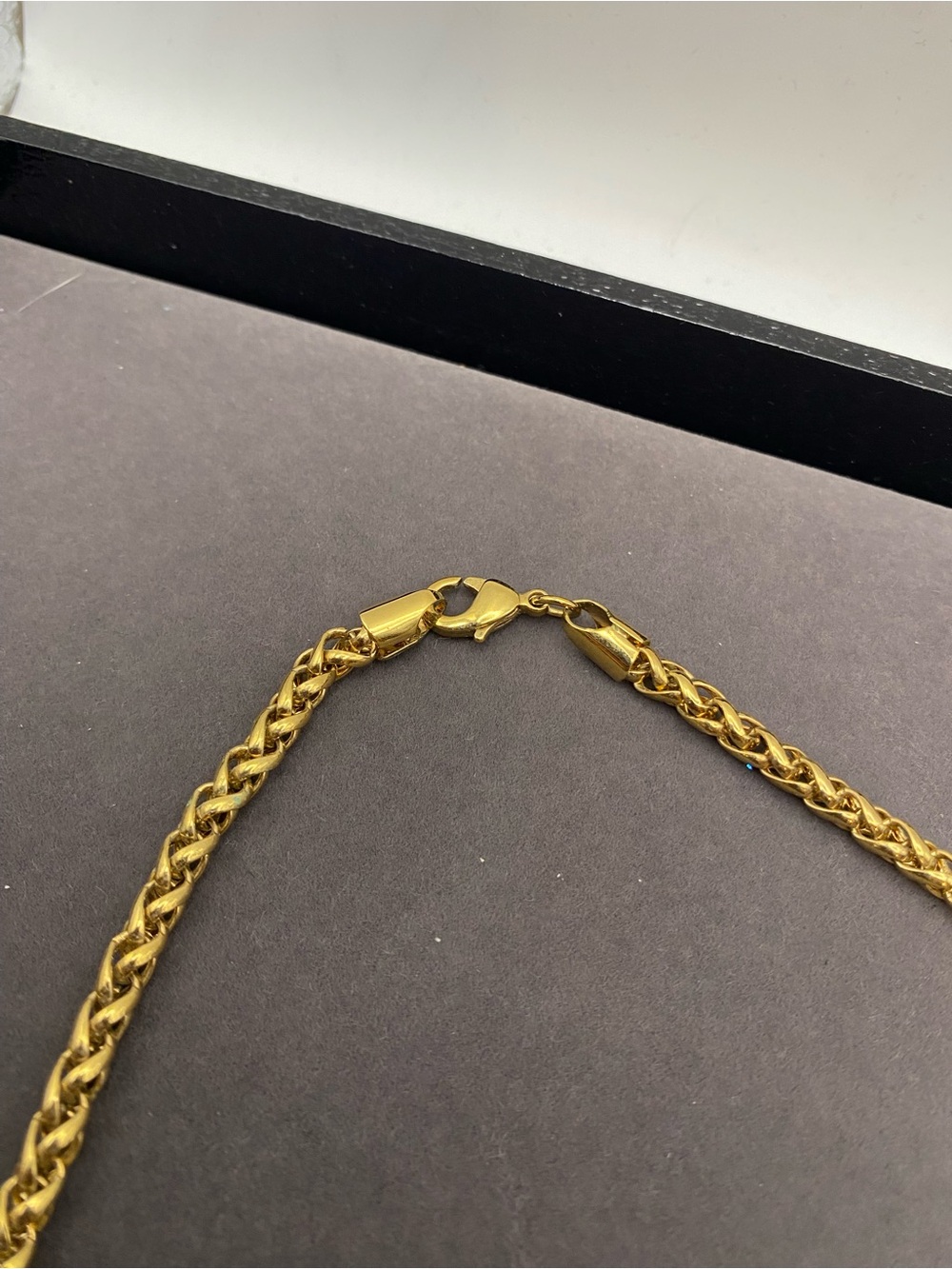 Classic Gold Tone Chunky Rope Chain Necklace with twisted link design - Picture 4 of 11